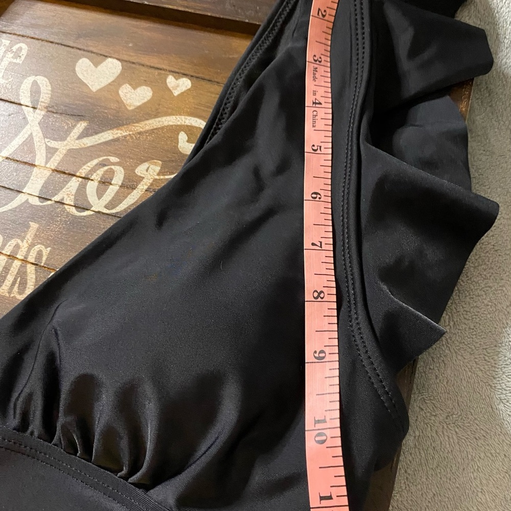 Peddney One Piece Black Ruffle Swimsuit women’s Lg - Picture 6 of 9